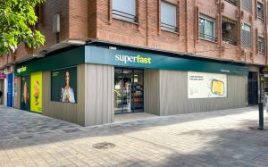 Superfast inaugura un nuevo supermercado