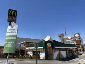 Iroko Zen compra el Parque Comercial Guadaíra