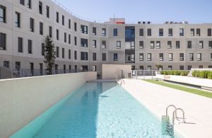 Greystar compra dos residencias de Straco en España