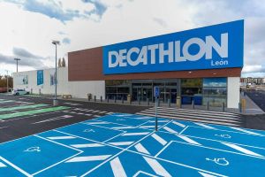 Decathlon abrirá diez nuevas tiendas en el primer semestre de 2026